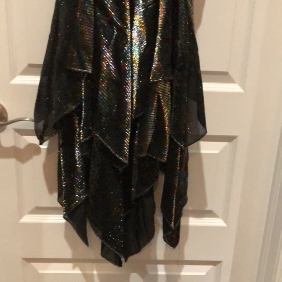 Vintage dress w/removable shoulder pads - Picture 4 of 11